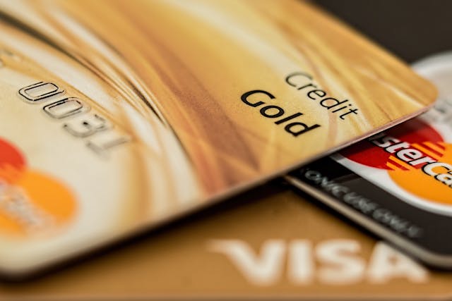 What Are Some of the Things You Should Look for When Selecting the Right Bank?
